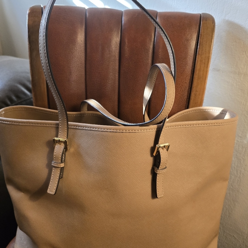 Michael Kors Jet Set Travel Large East West tote bag in Saffiano leather - Picture 6 of 10